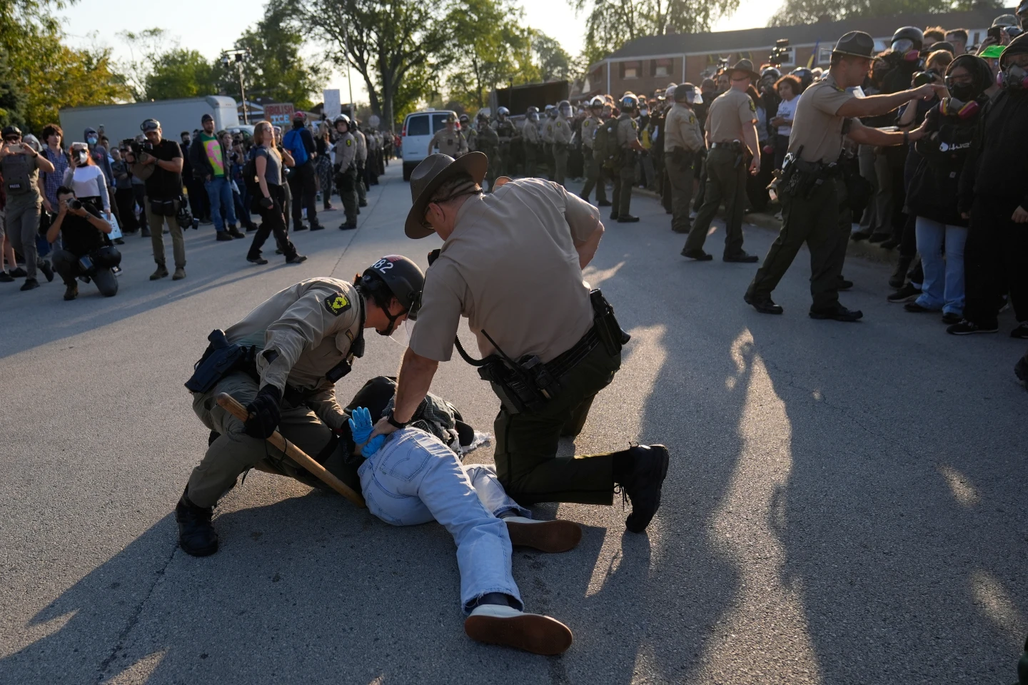 Protests Escalate Outside ICE Facility in Chicago Suburbs