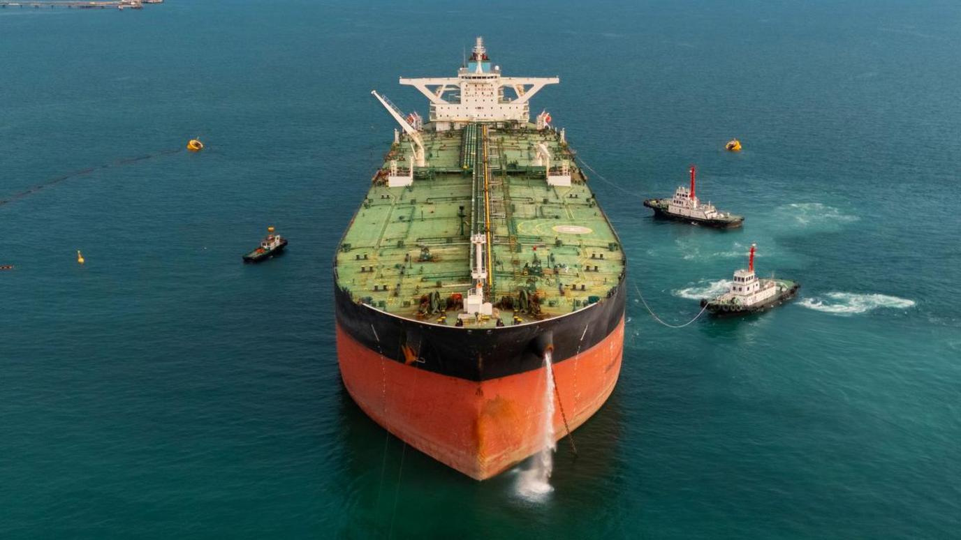 Oil Tankers Face Worst Threat Since Iran War, Experts Warn