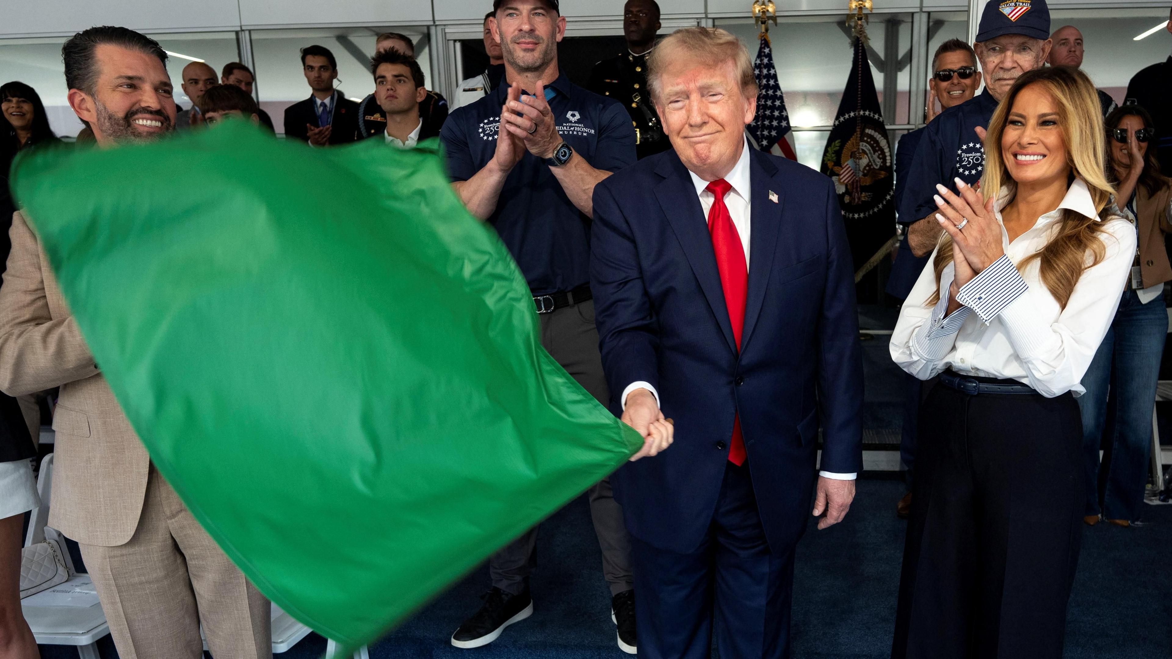 Trump Greens Flag as IndyCar Race Kicks Off Washington's 250th-Birthday Celebration