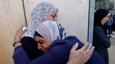 Renewed Violence in Gaza Puts Israel-Hamas Ceasefire Under Strain