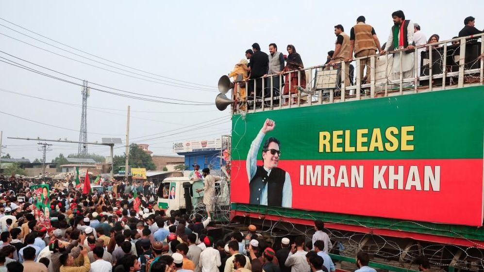 Imran Khan supporters rallying in Khyber Pakhtunkhwa