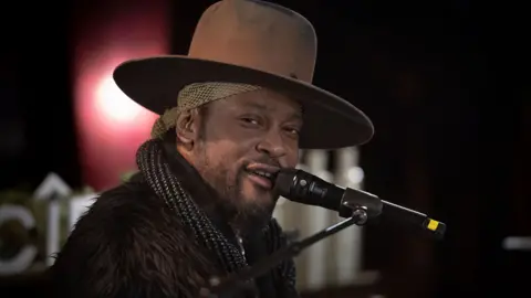 D’Angelo, Influential R&B Singer, Passes Away at 51