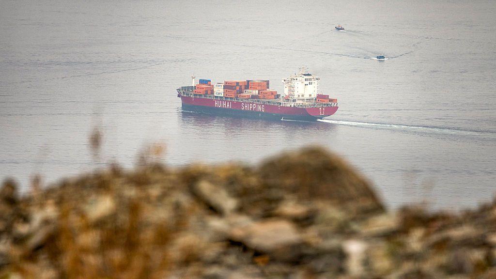 Singapore Ship Sinks After Projectile Strike in Strait of Hormuz