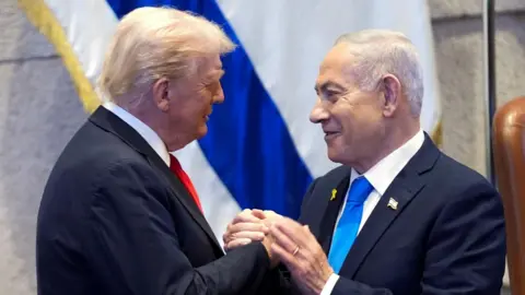 Trump Urges Israel to Pardon Netanyahu Amid Ongoing Corruption Trials