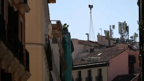 Tragic Collapse: Four Lives Lost in Madrid Building Disaster