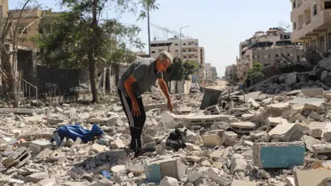 Indirect Talks Between Israel and Hamas Commence in Egypt Focusing on Trump's Gaza Peace Plan