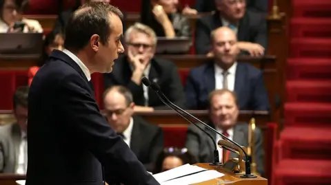 French Prime Minister Proposes Suspension of Pension Reform Amid Political Crisis