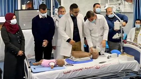 Evacuation of First Gaza Students to the UK for Higher Education