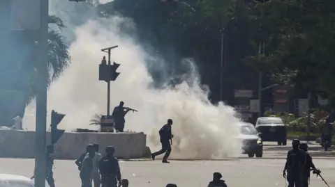 Nigerian Police Clash with Protesters over Separatist Leader's Detention