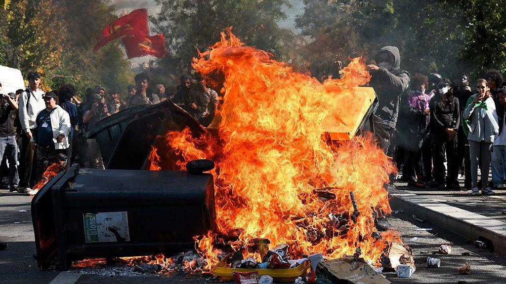 Fires Escalate as French Schools Blocked in Nationwide Protests