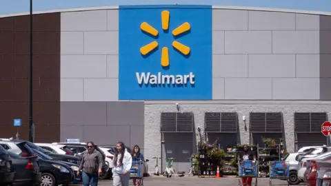Walmart Warns US Consumers Cutting Spending as Iran War Drives Gas Prices to Record Highs