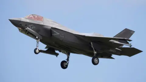 Trump Calls on Turkey to Halt Russian Oil Purchases Amid F-35 Negotiations